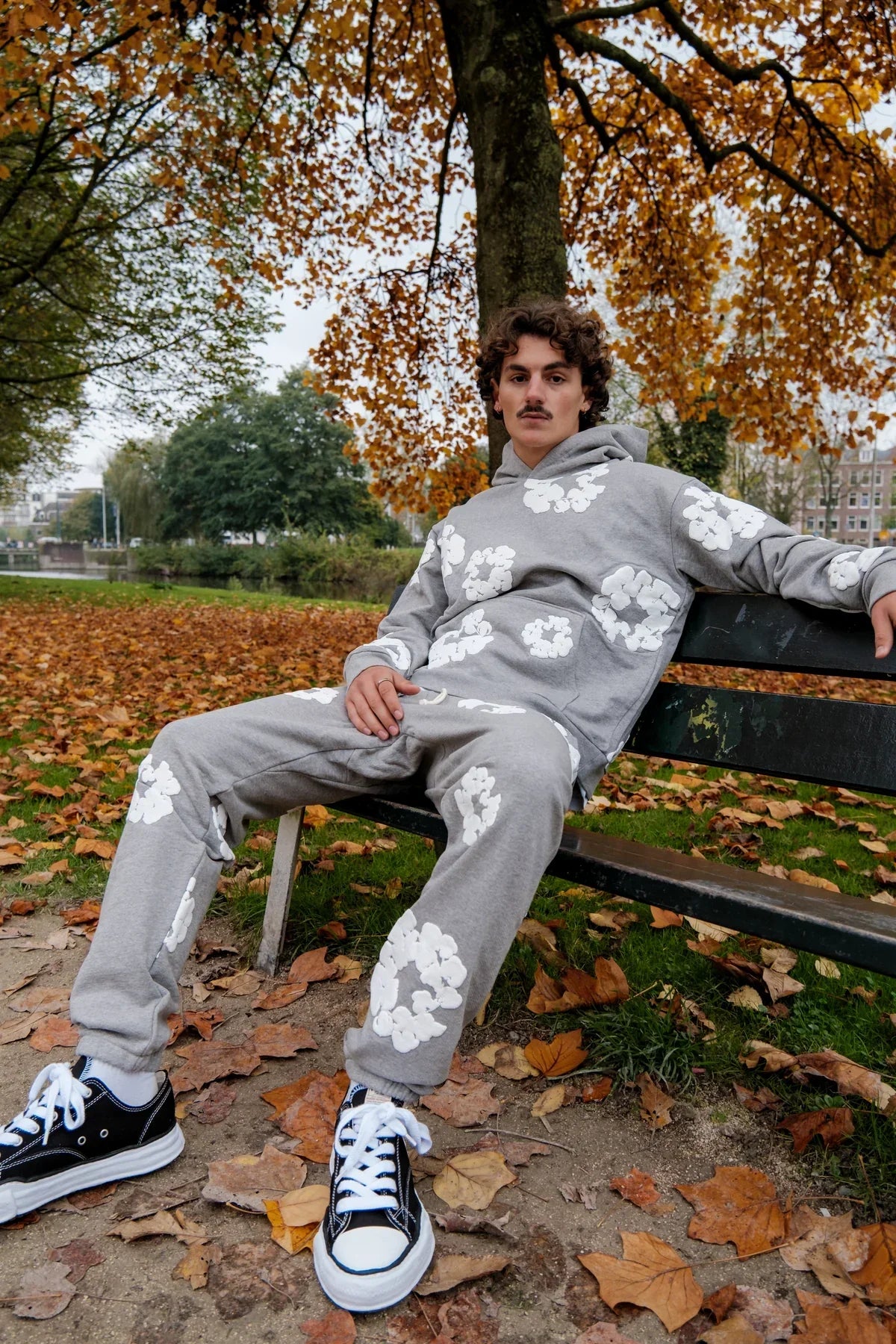 DT THE COTTON WREATH SWEATPANTS GREY