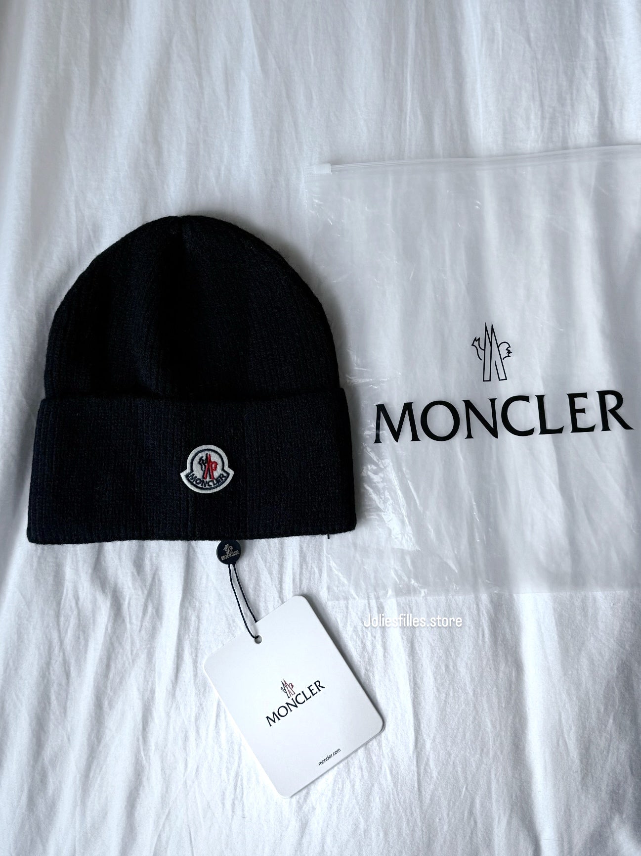 BONNET NOIR*