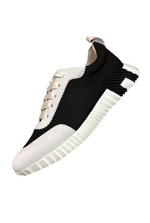 H bouncing black & white