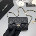 PORTE-CARTES NOIR GRAINÉ À BANDOULIÈRE DORÉ